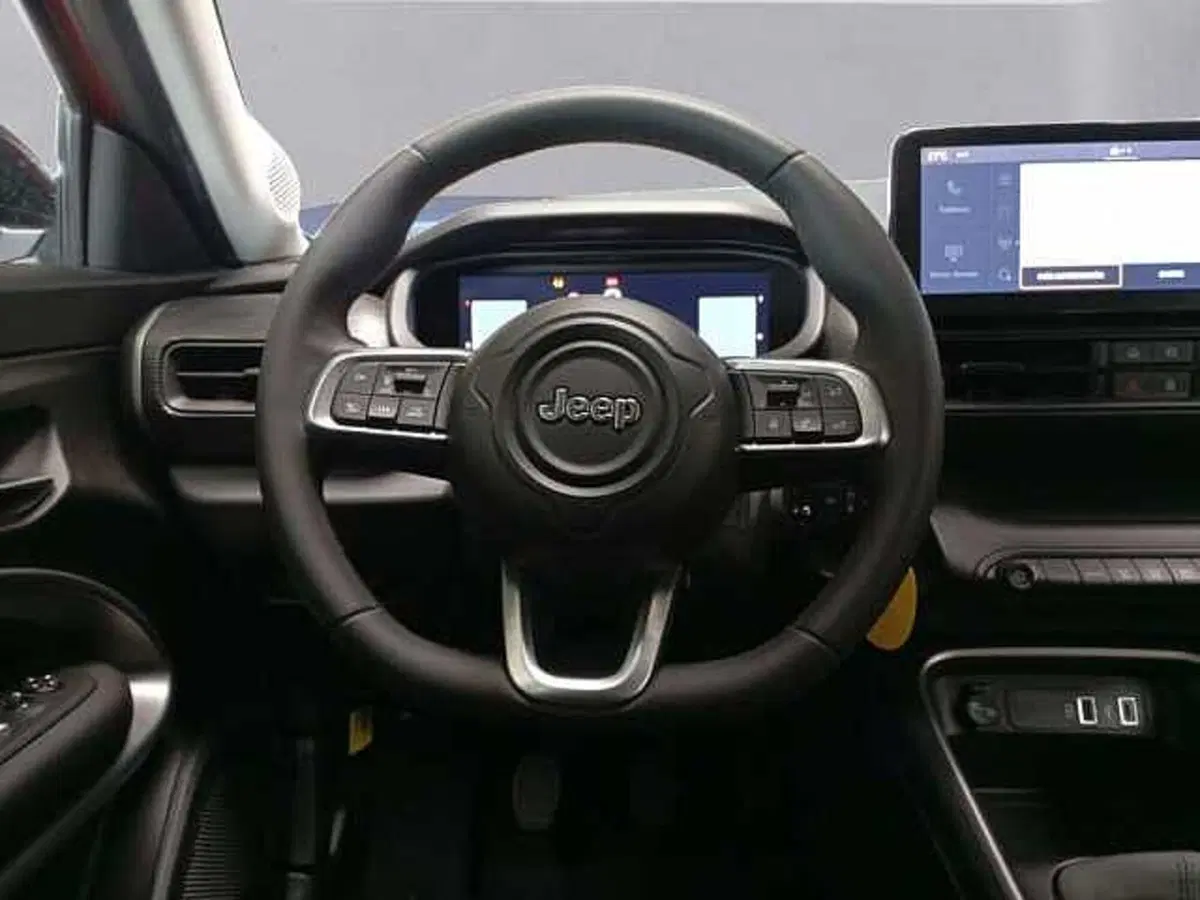 Jeep Avenger usata a Milano (13)