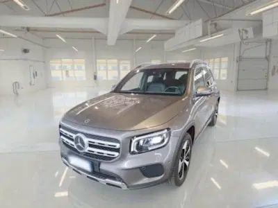 Mercedes-Benz GLB 180 d Automatic Sport Plus del 2023 usata a Belpasso