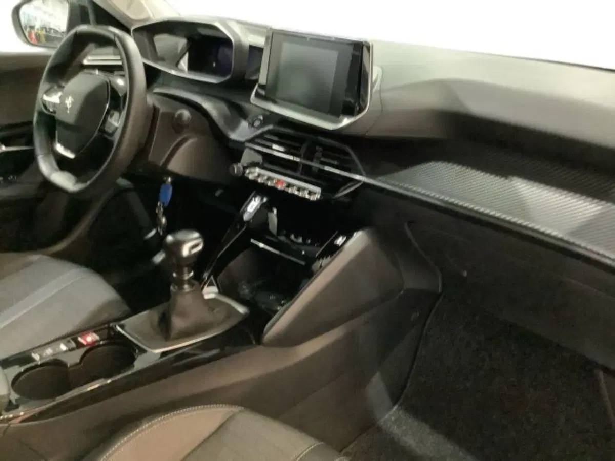 Peugeot 2008 usata a Catania (9)