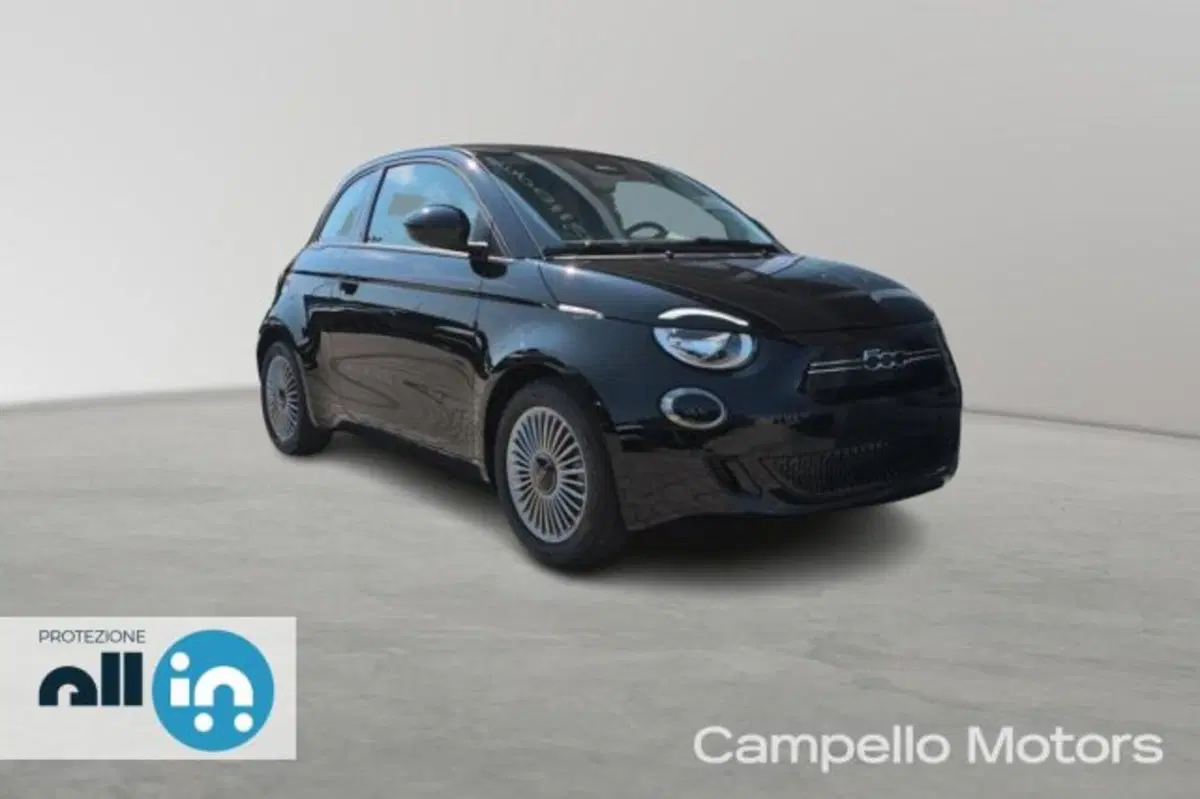 Fiat 500 nuova a Venezia