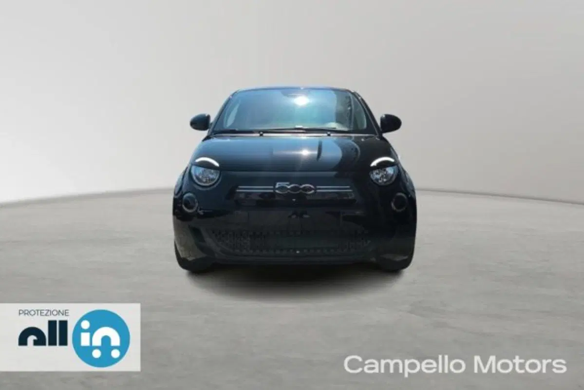 Fiat 500 nuova a Venezia (2)