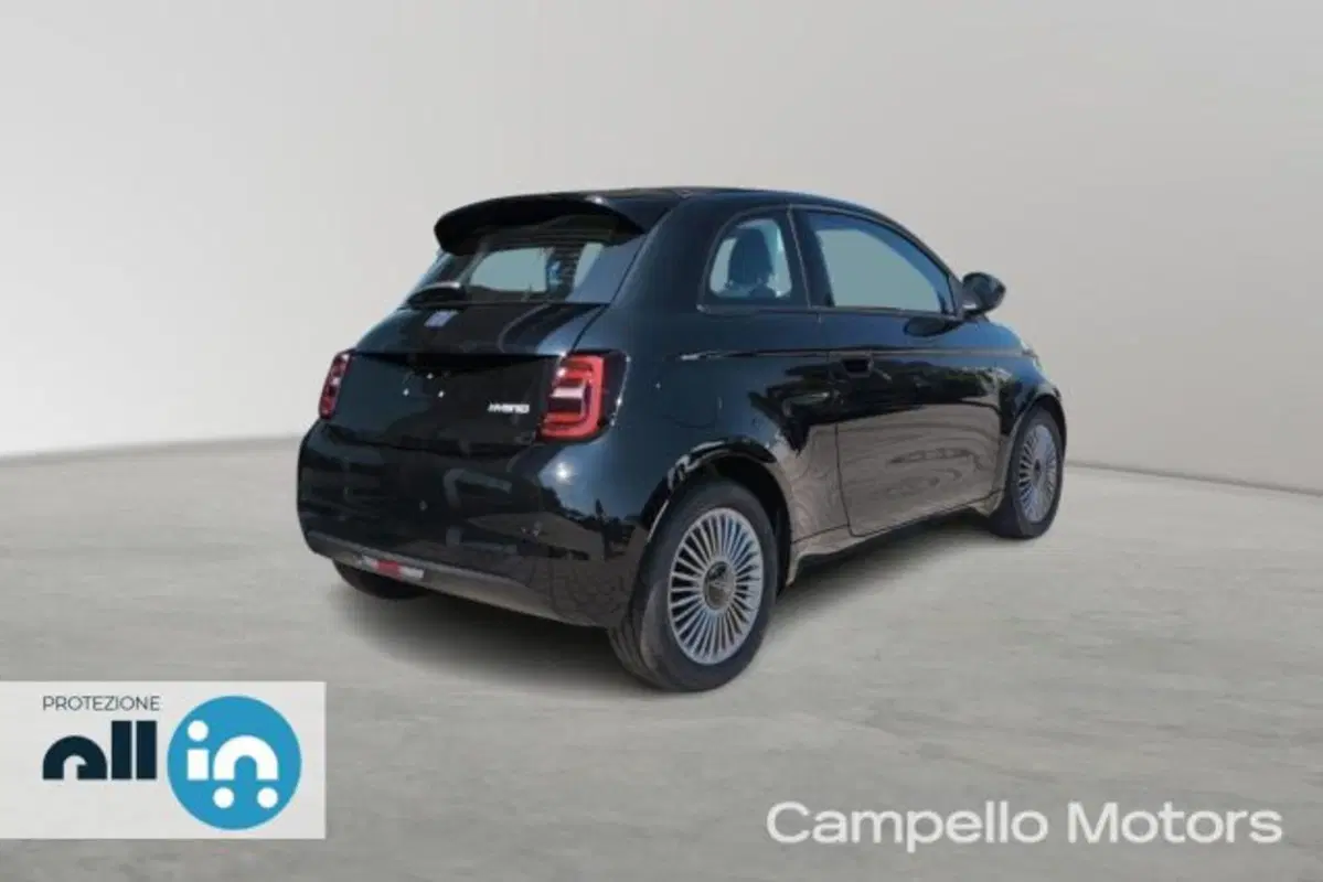 Fiat 500 nuova a Venezia (3)
