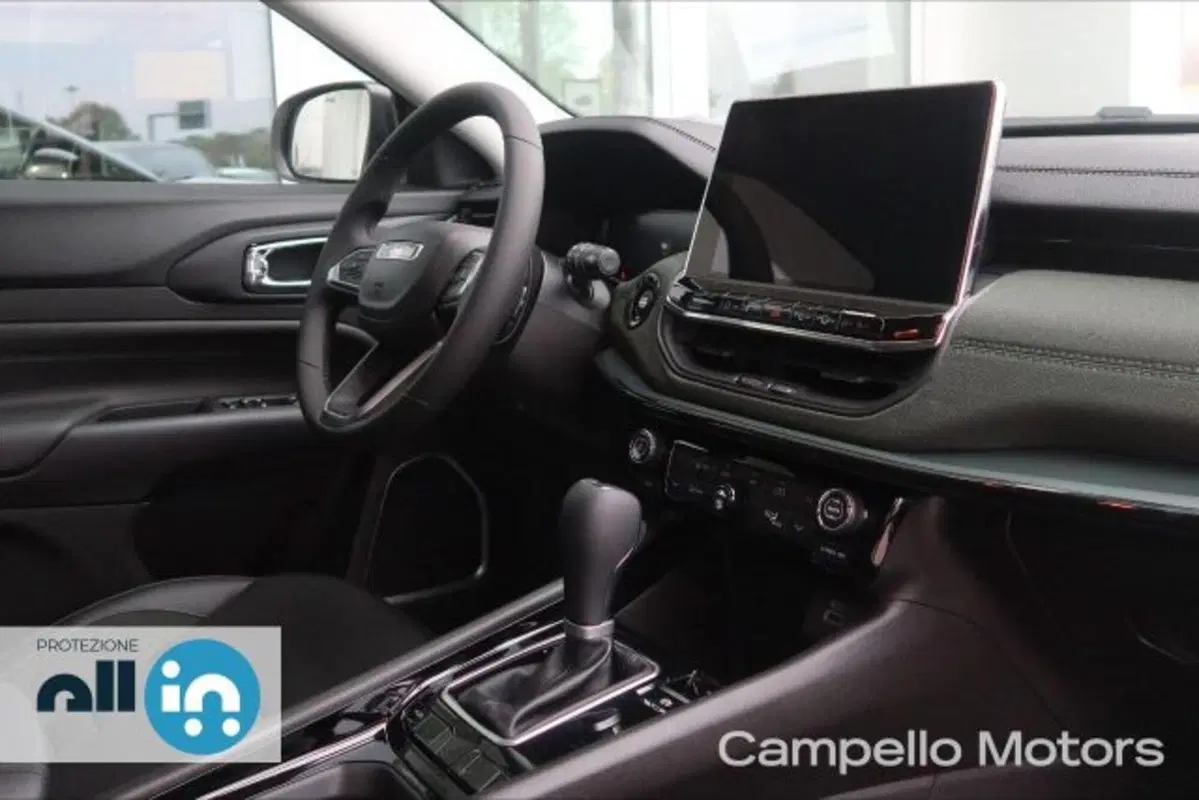 Jeep Compass nuova a Venezia (14)