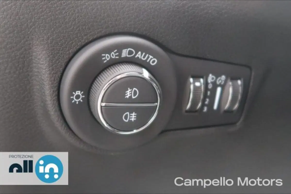 Jeep Compass nuova a Venezia (19)