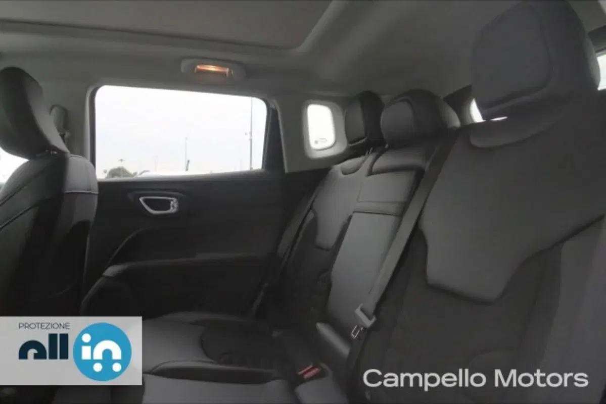 Jeep Compass nuova a Venezia (6)