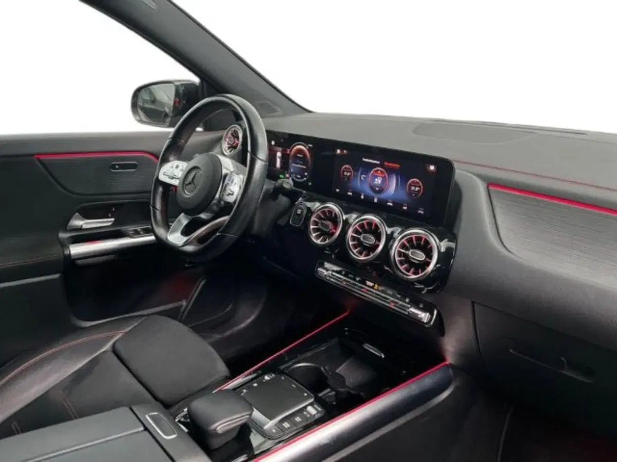 Mercedes-Benz EQA usata a Verona (15)