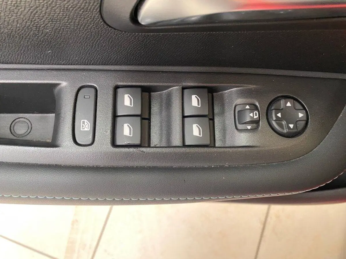 Peugeot 208 usata a Torino (13)