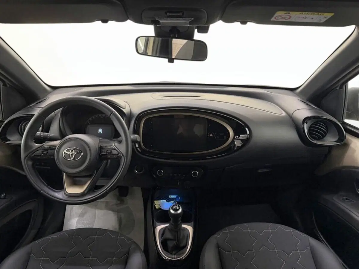 Toyota Aygo X usata a Monza e Brianza (8)