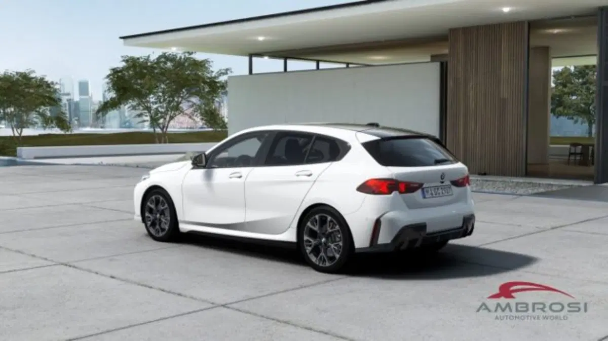 BMW Serie 1 nuova a Perugia (2)