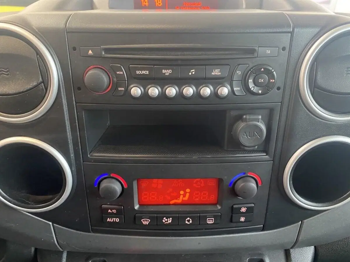 Peugeot Partner usata a Torino (10)