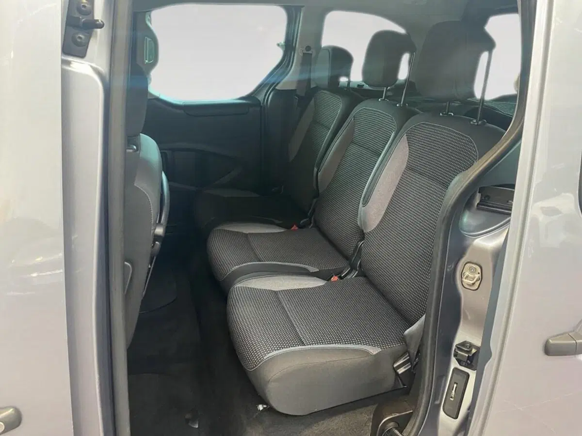 Peugeot Partner usata a Torino (7)