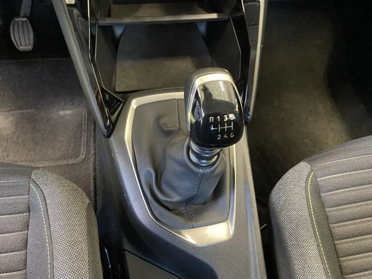 Peugeot 208 usata a Torino (11)