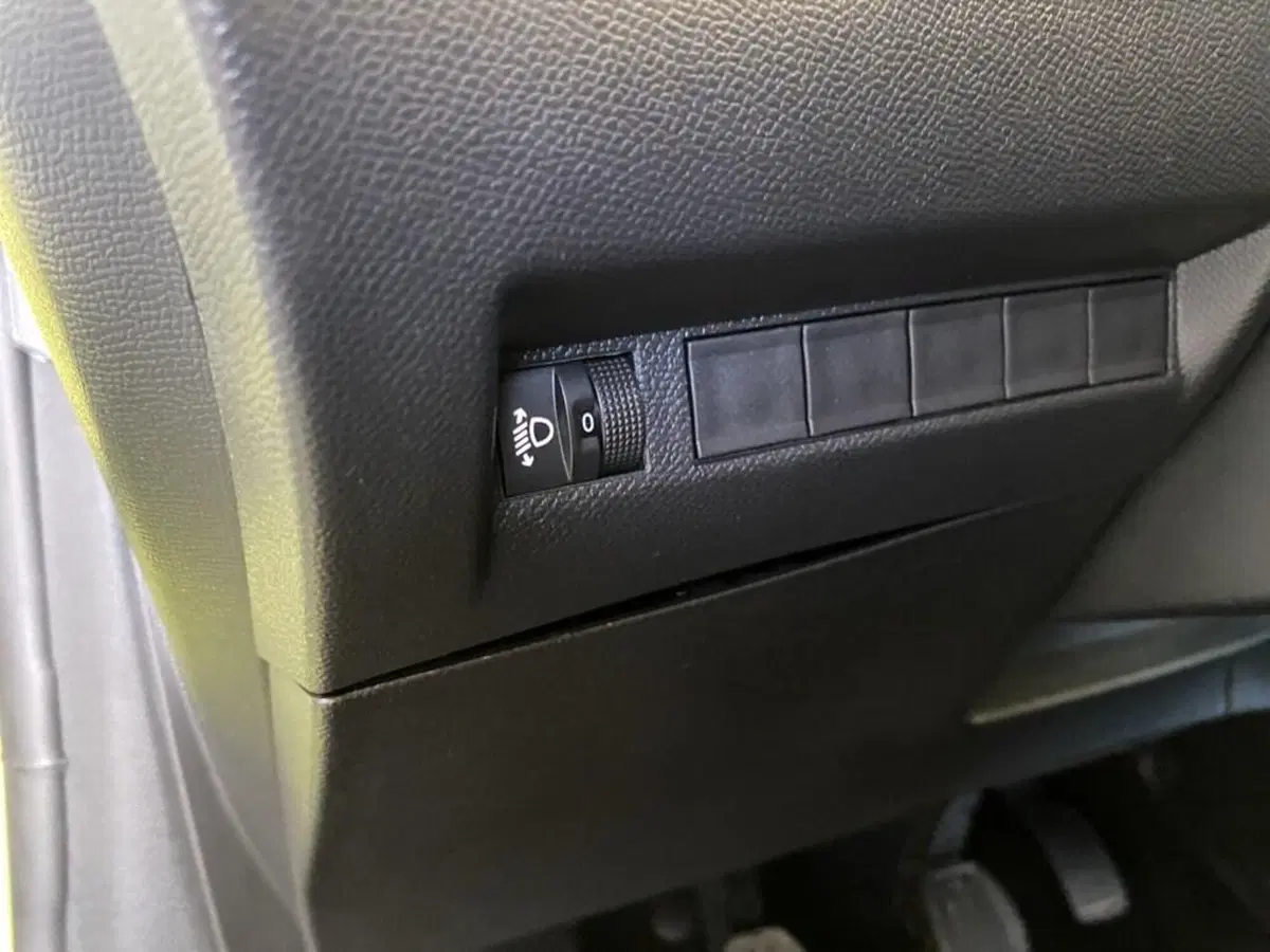 Peugeot 208 usata a Torino (14)