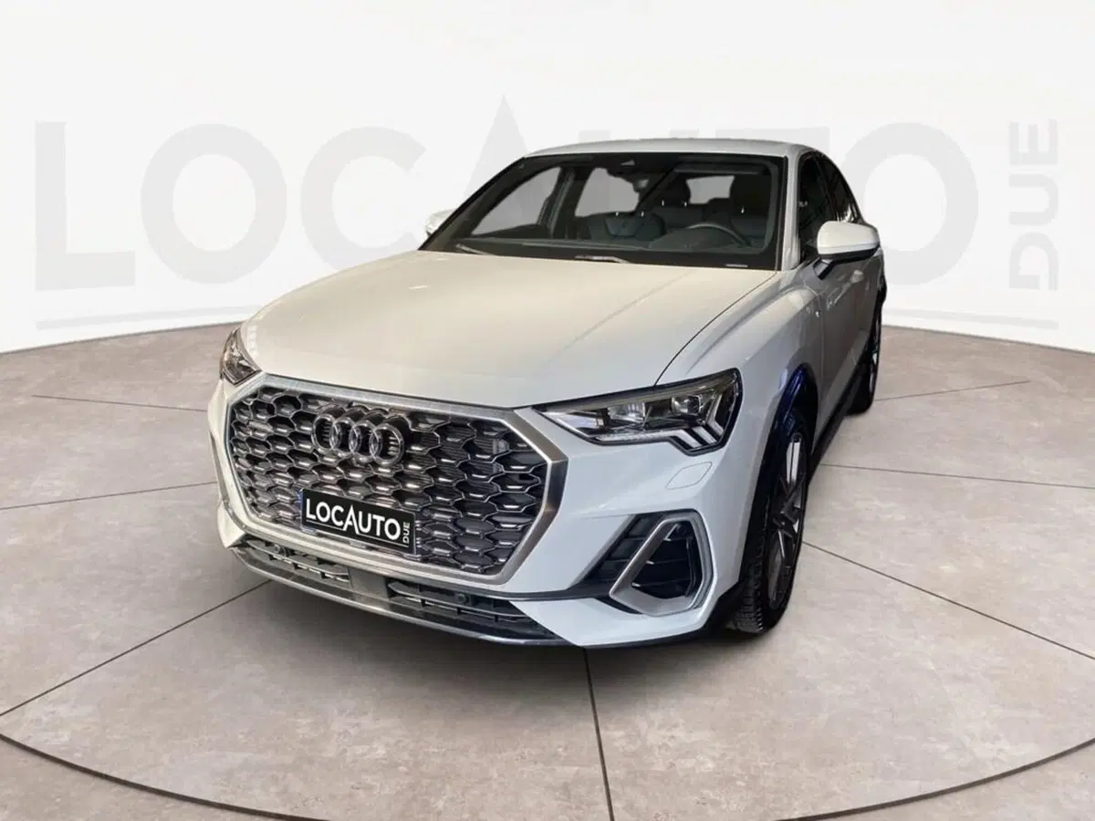 Audi Q3 Sportback nuova a Torino