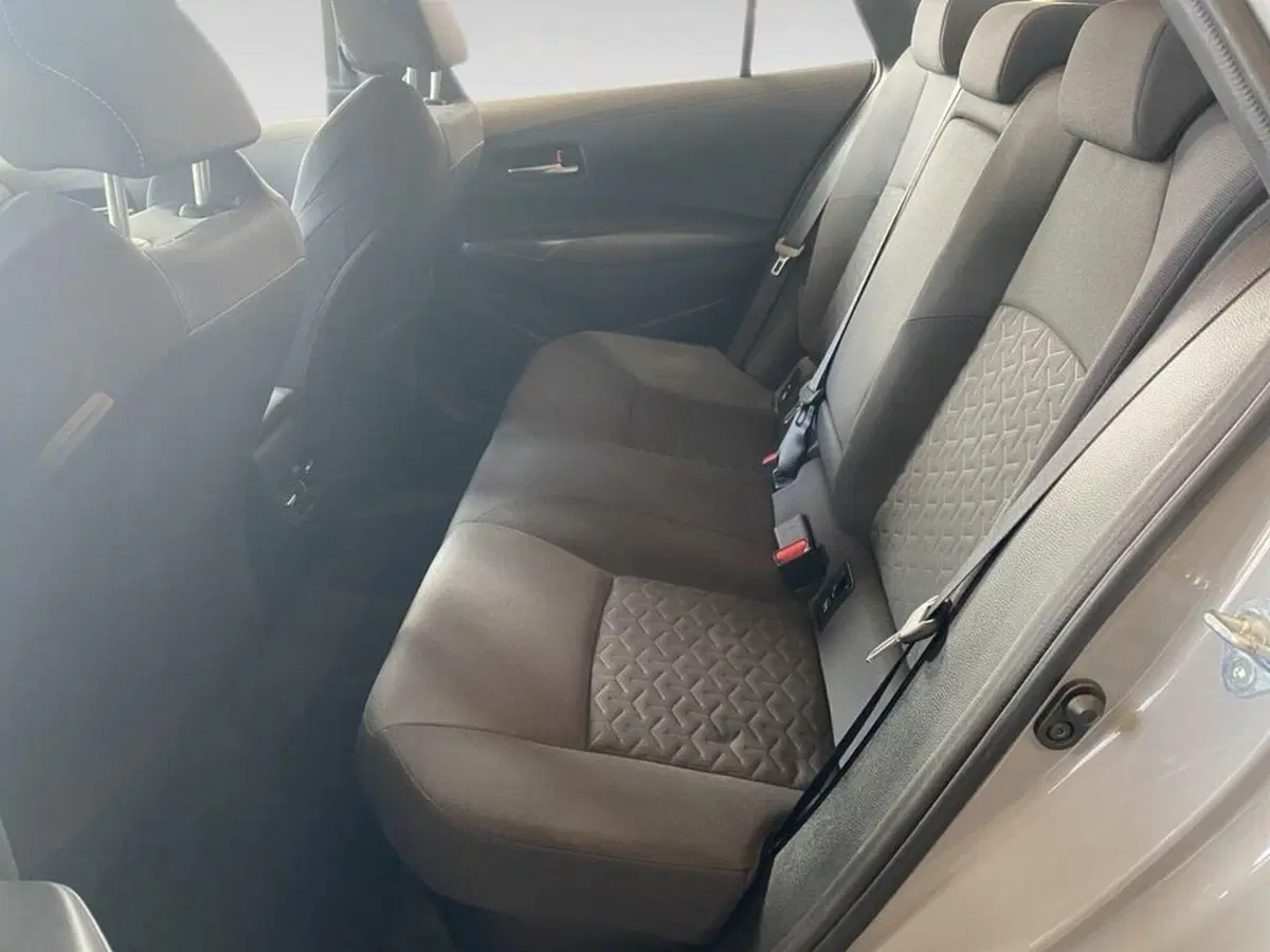 Toyota Corolla Touring Sports usata a Torino (8)
