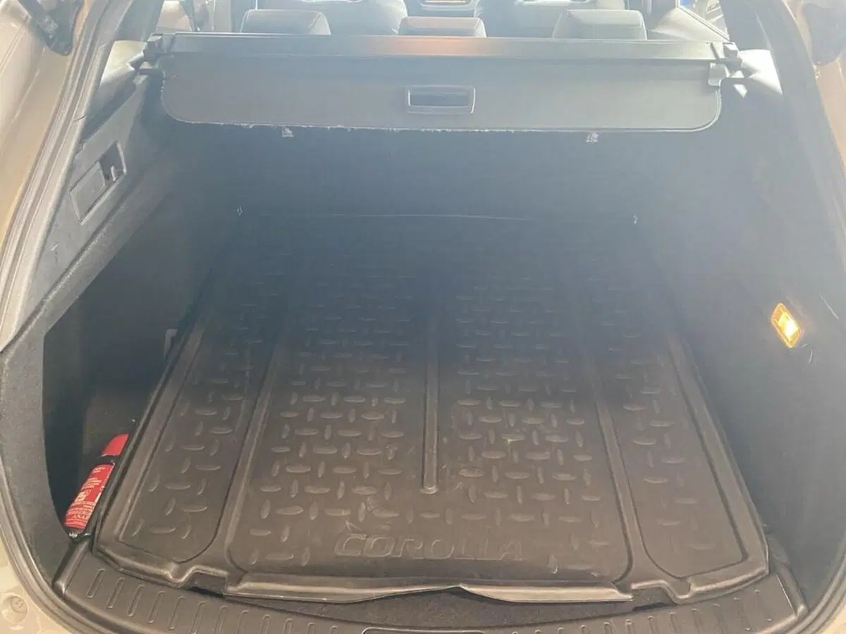 Toyota Corolla Touring Sports usata a Torino (9)