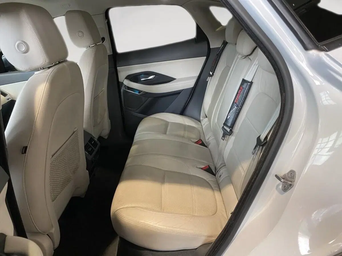 Jaguar E-Pace usata a Torino (8)