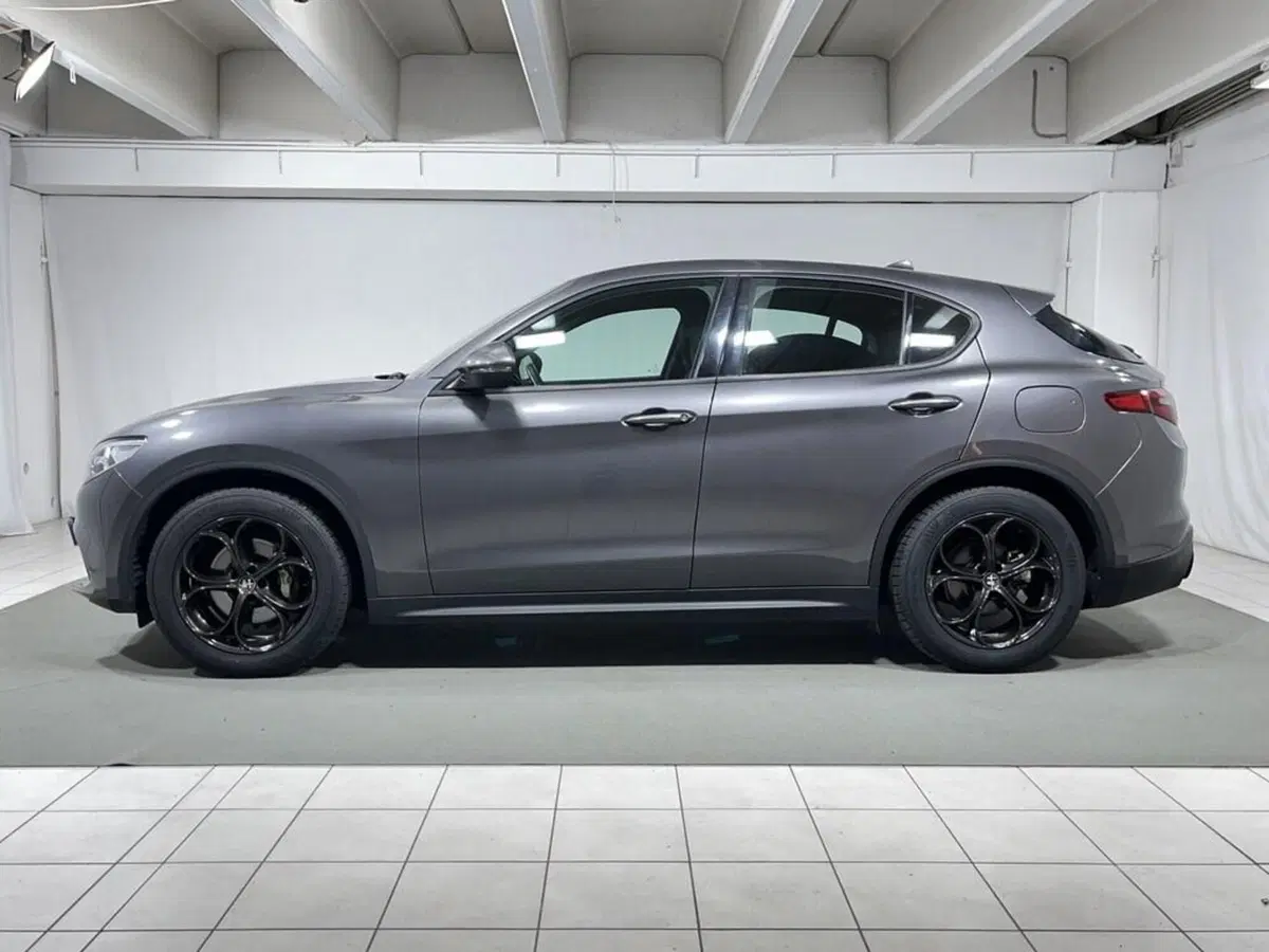 Alfa Romeo Stelvio usata a Sondrio (2)