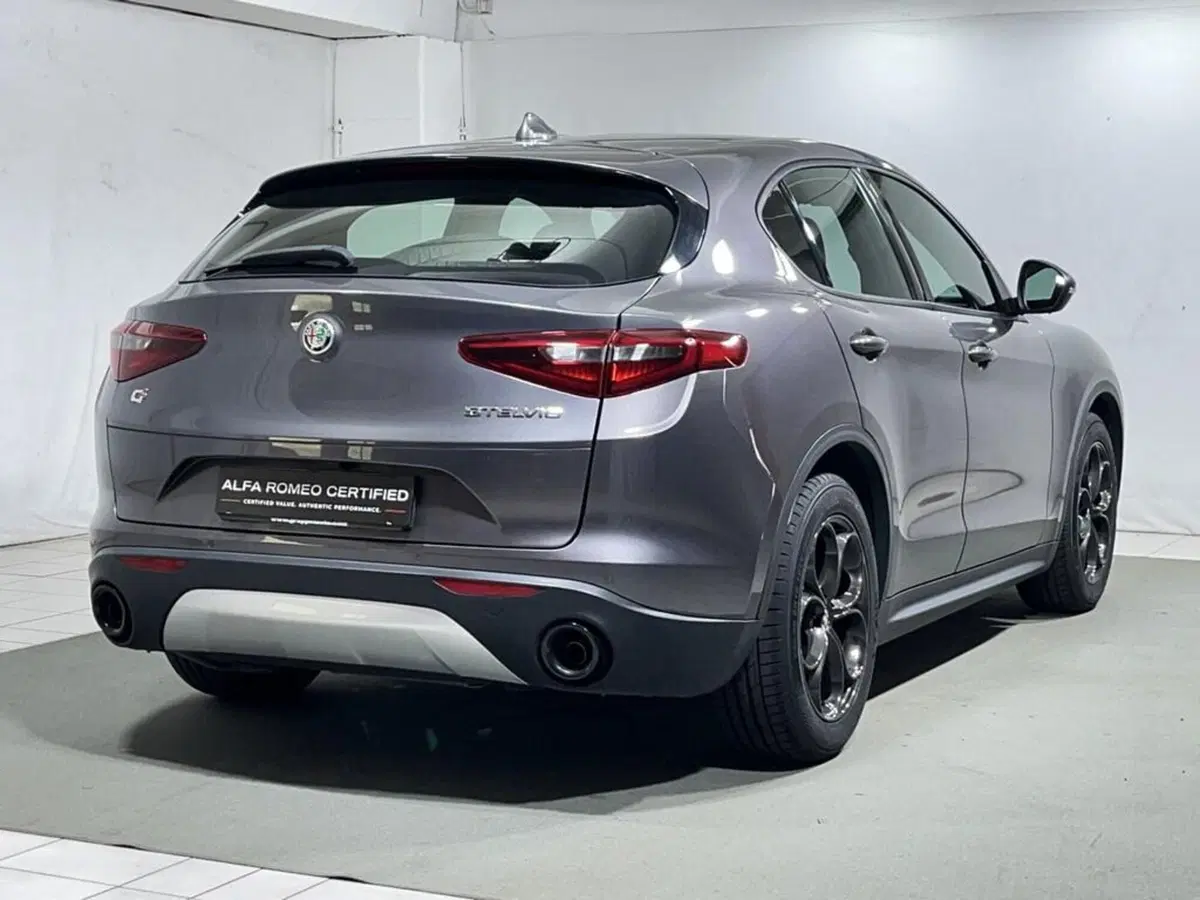 Alfa Romeo Stelvio usata a Sondrio (5)
