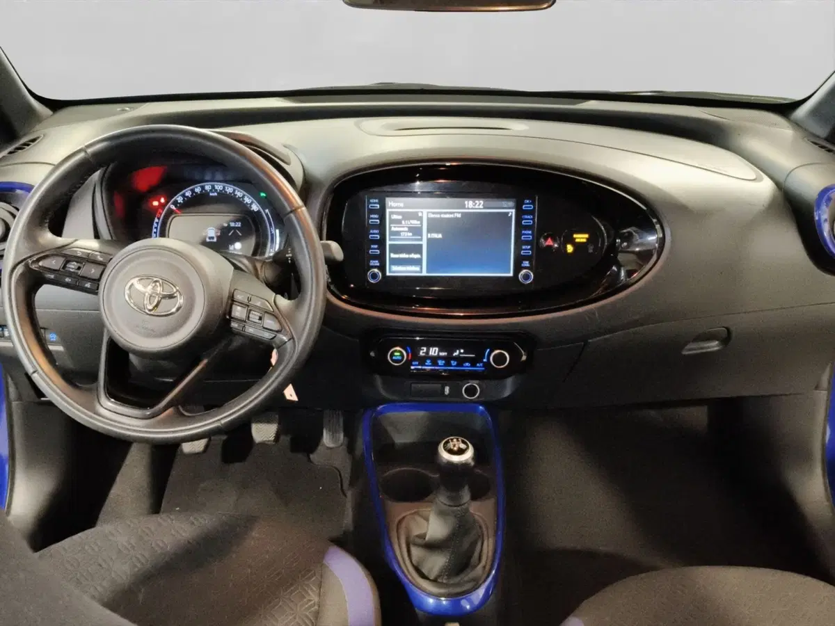 Toyota Aygo X usata a Genova (11)