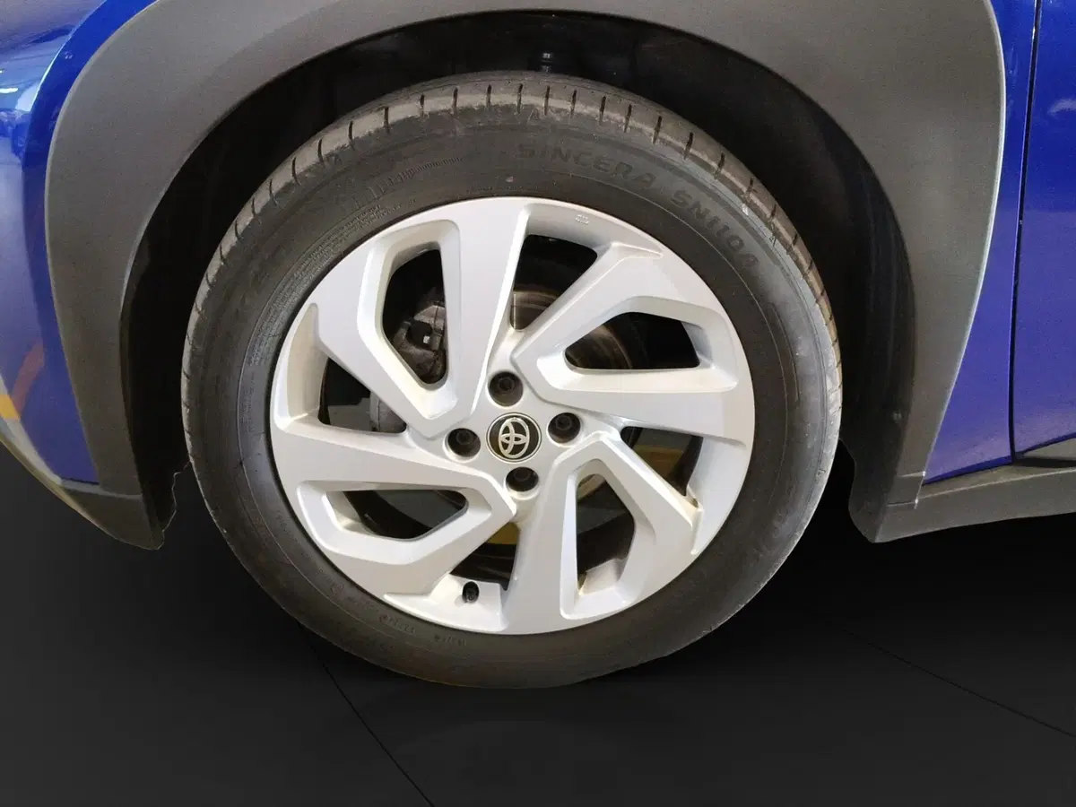 Toyota Aygo X usata a Genova (18)