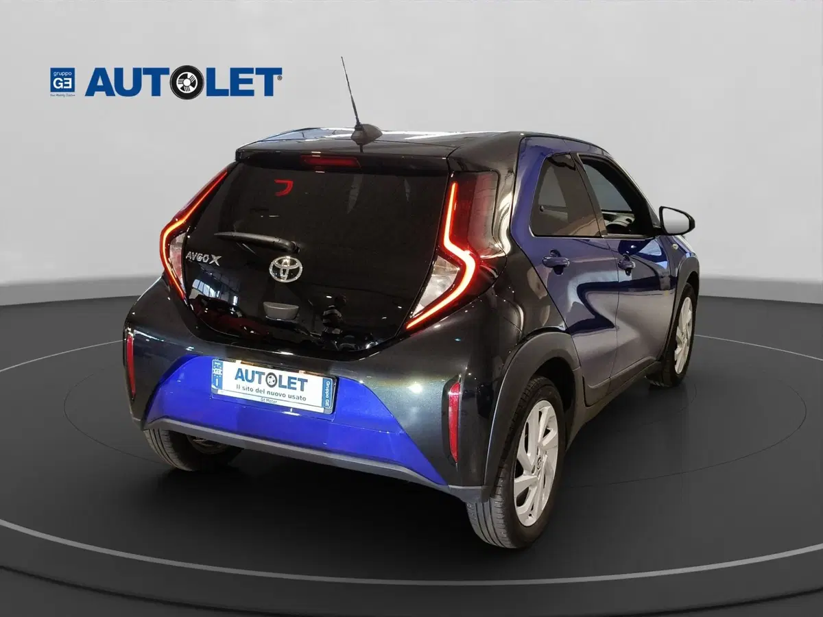 Toyota Aygo X usata a Genova (7)