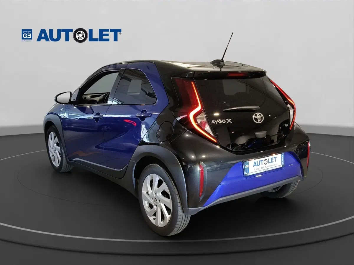 Toyota Aygo X usata a Genova (8)