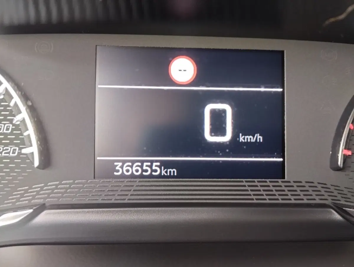 Peugeot 208 usata a Asti (10)