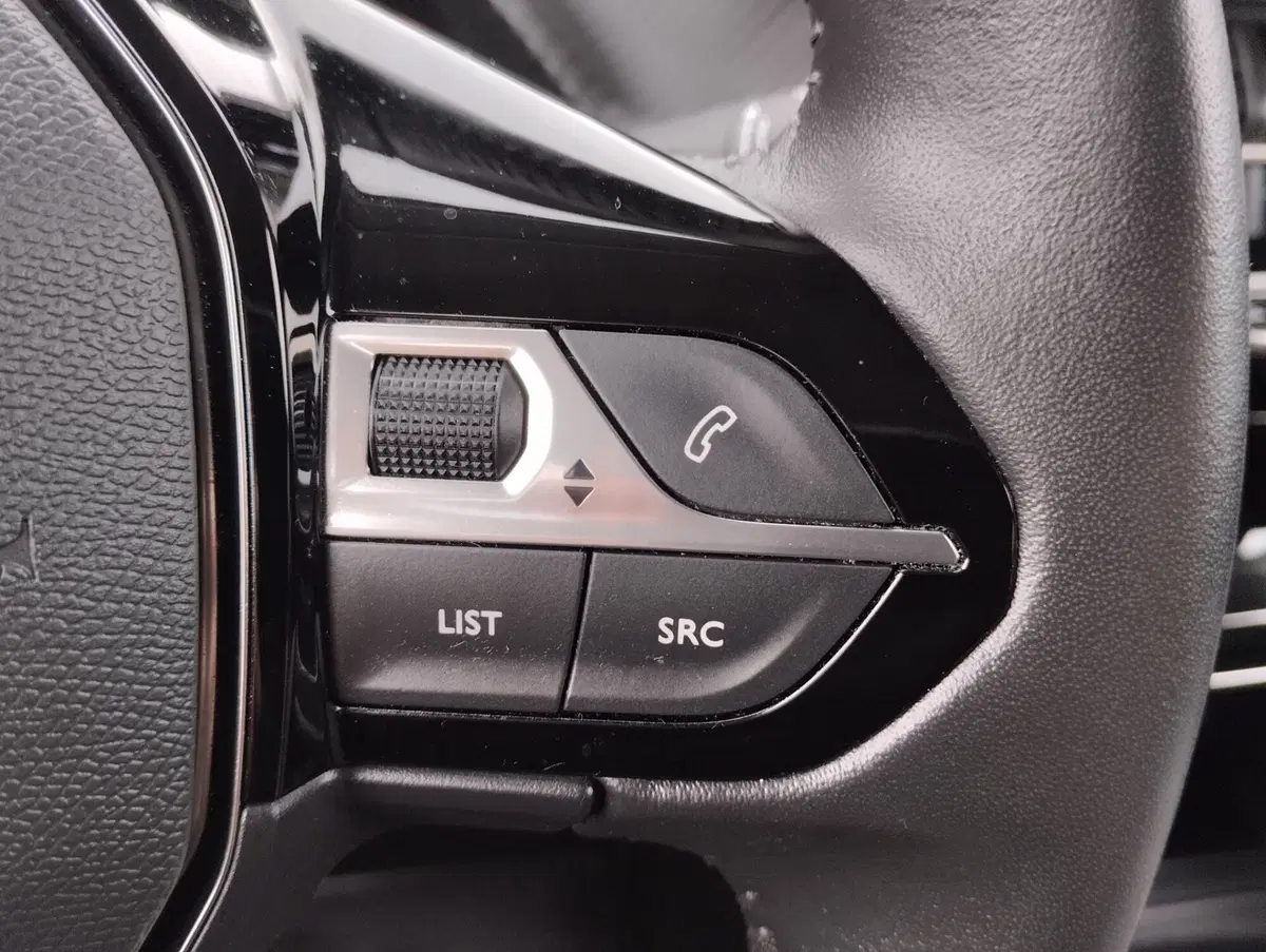 Peugeot 208 usata a Asti (13)