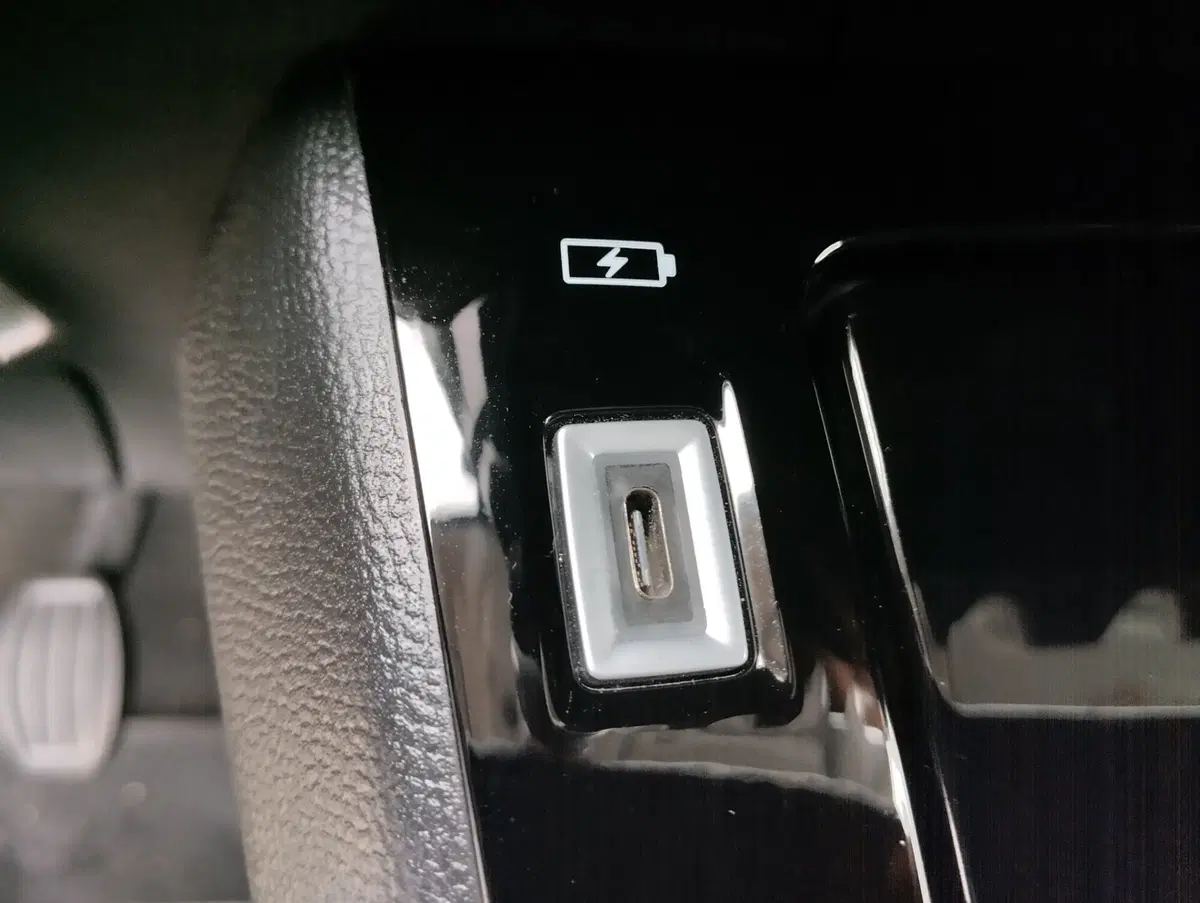 Peugeot 208 usata a Asti (20)