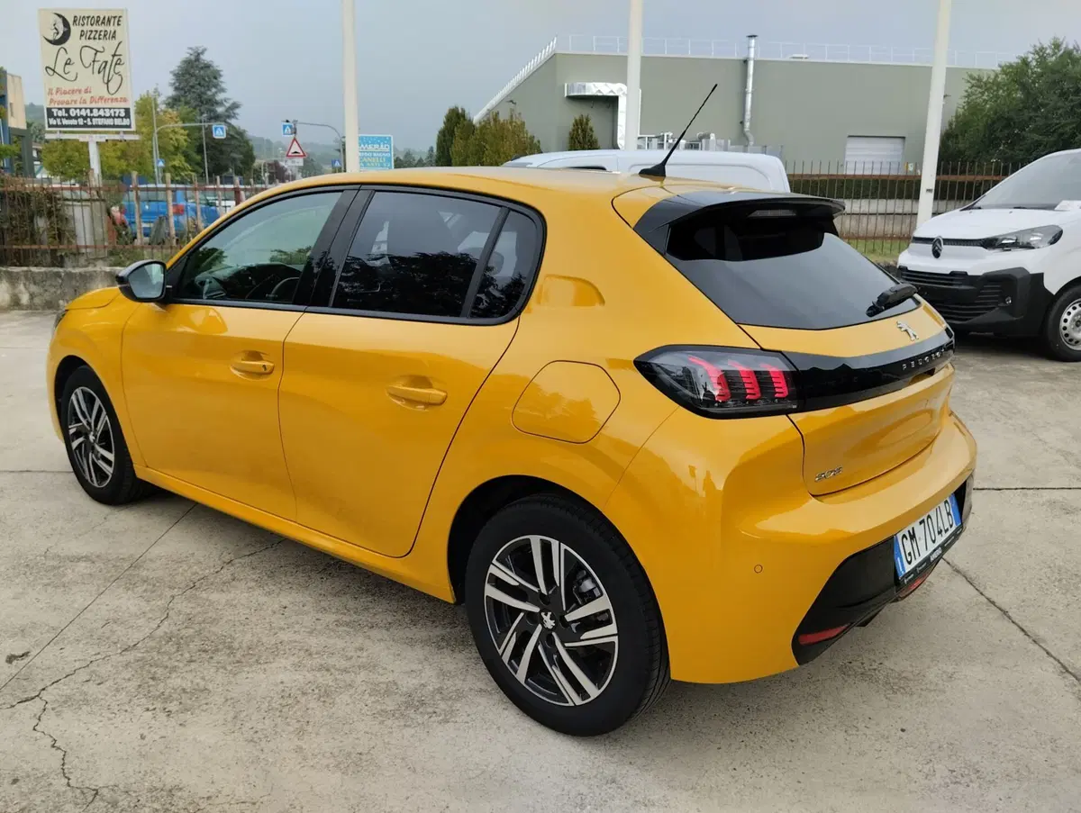 Peugeot 208 usata a Asti (3)