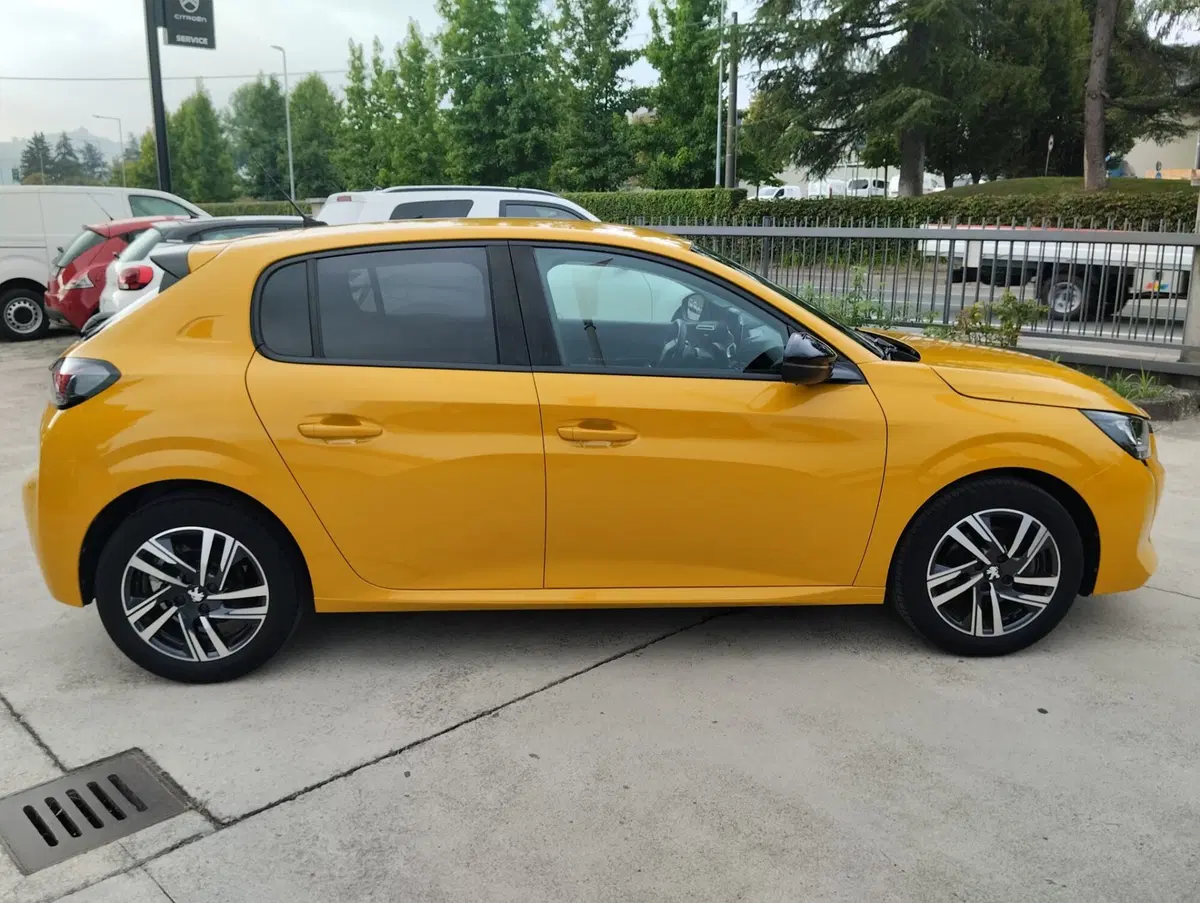 Peugeot 208 usata a Asti (5)