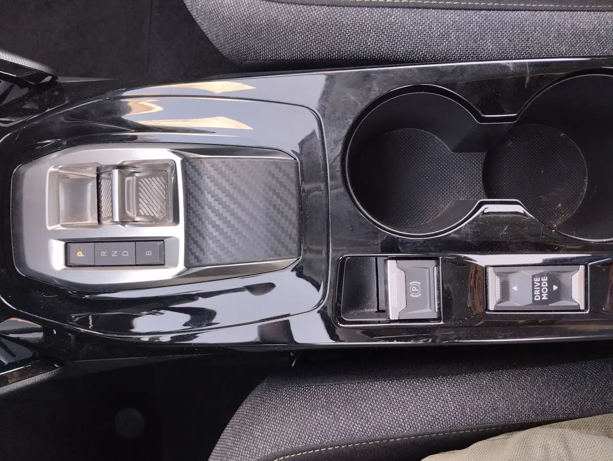 Peugeot 208 usata a Asti (18)