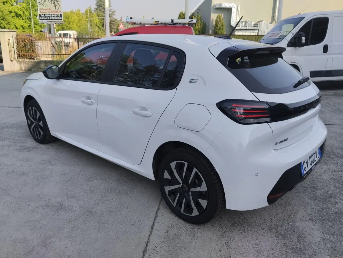 Peugeot 208 usata a Asti (3)