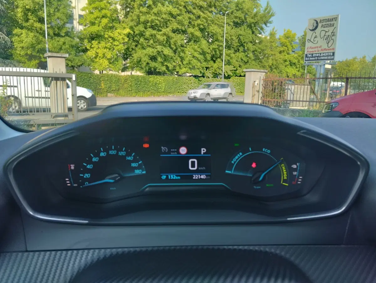 Peugeot 208 usata a Asti (8)