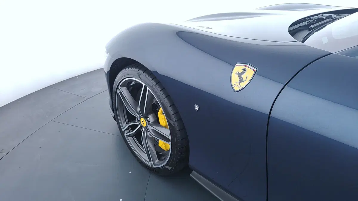 Ferrari Roma Spider usata a Perugia (10)