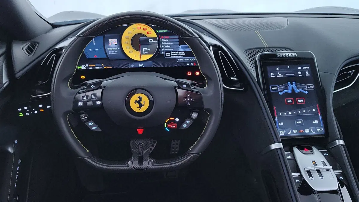 Ferrari Roma Spider usata a Perugia (14)