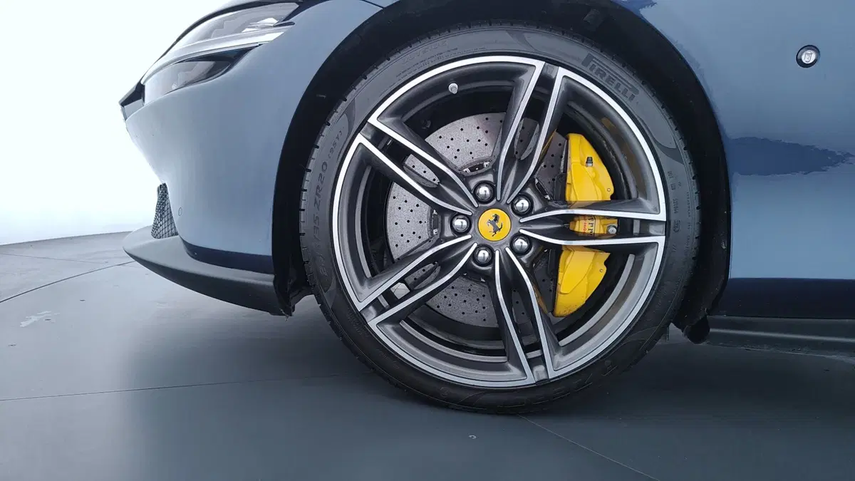 Ferrari Roma Spider usata a Perugia (9)