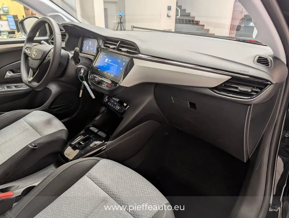Opel Corsa nuova a Teramo (12)