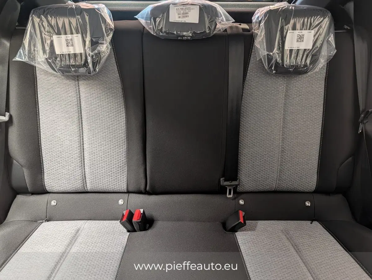 Opel Corsa nuova a Teramo (13)