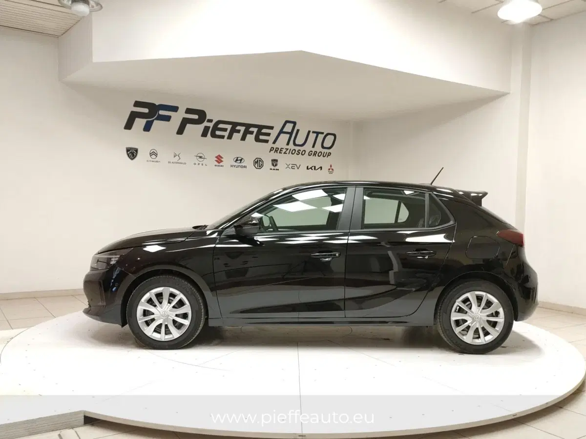 Opel Corsa nuova a Teramo (2)