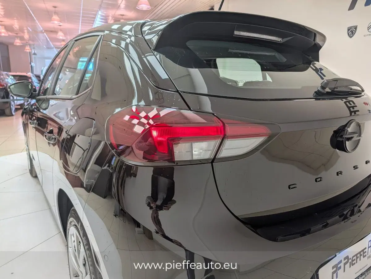 Opel Corsa nuova a Teramo (9)
