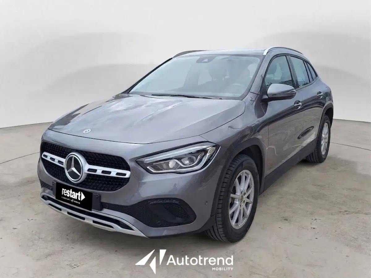 Mercedes-Benz GLA SUV usata a Bari (15)