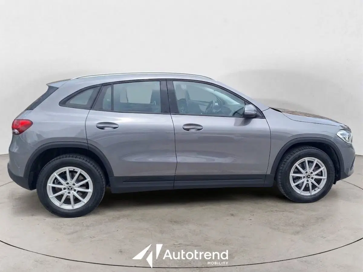 Mercedes-Benz GLA SUV usata a Bari (5)