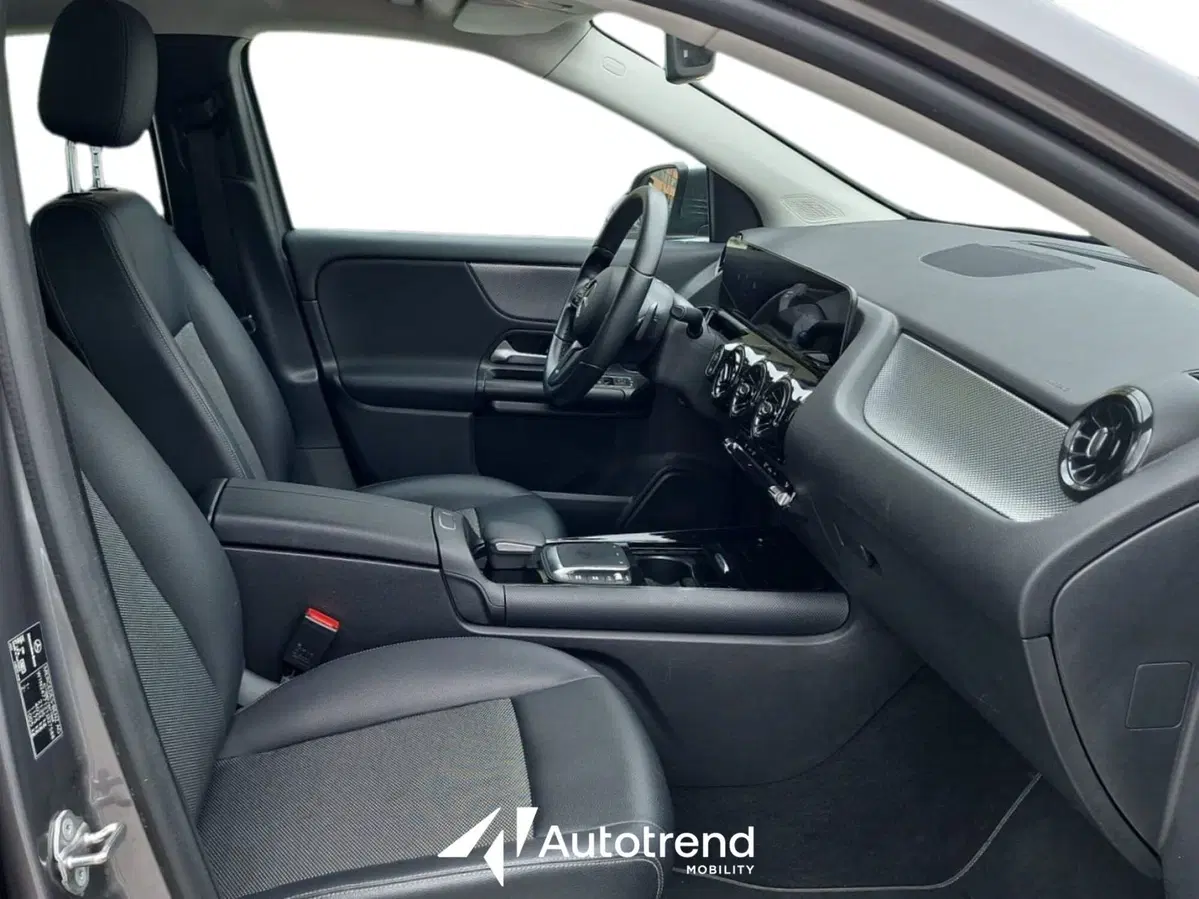 Mercedes-Benz GLA SUV usata a Bari (7)