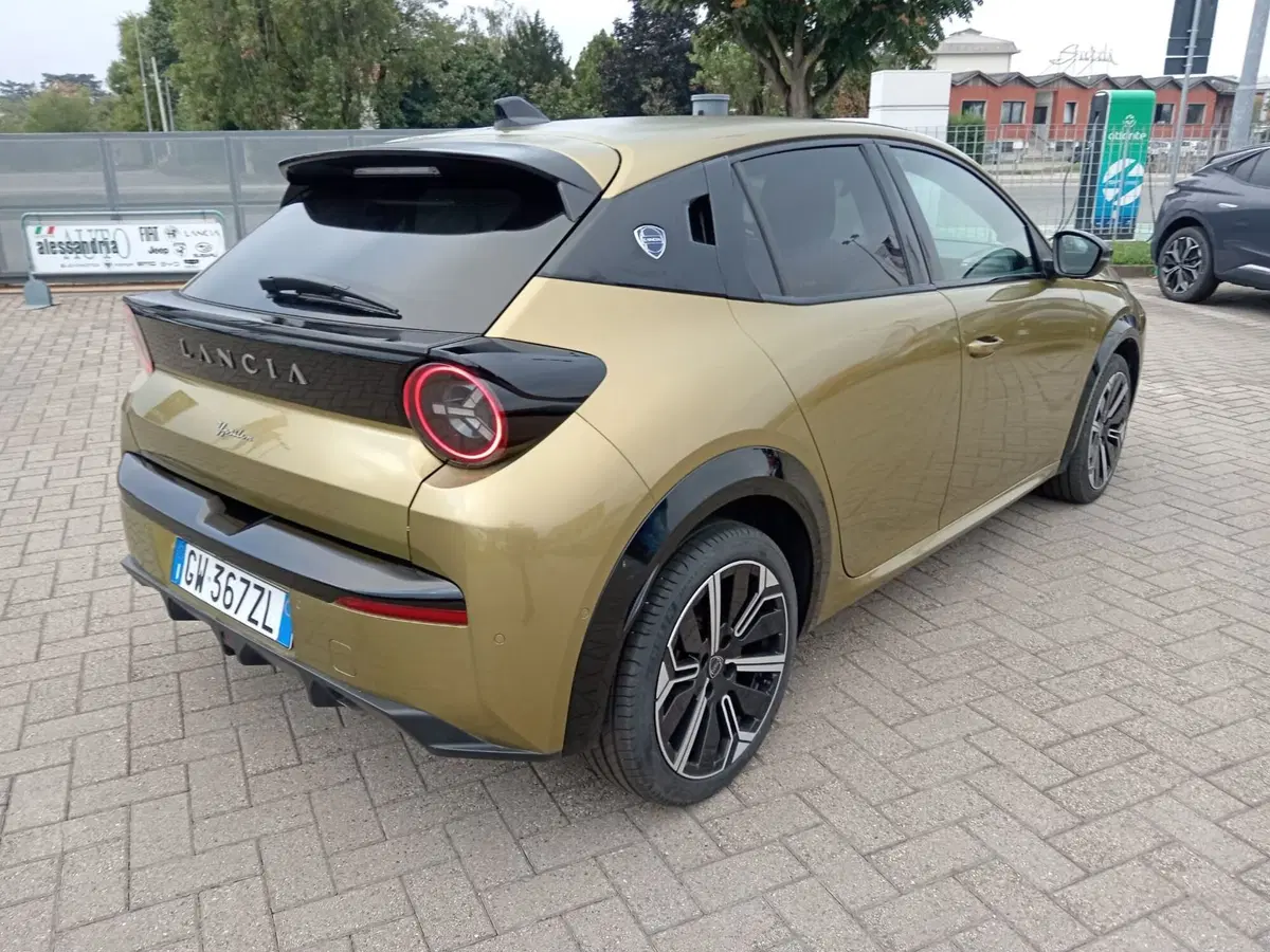 Lancia Ypsilon usata a Alessandria (5)