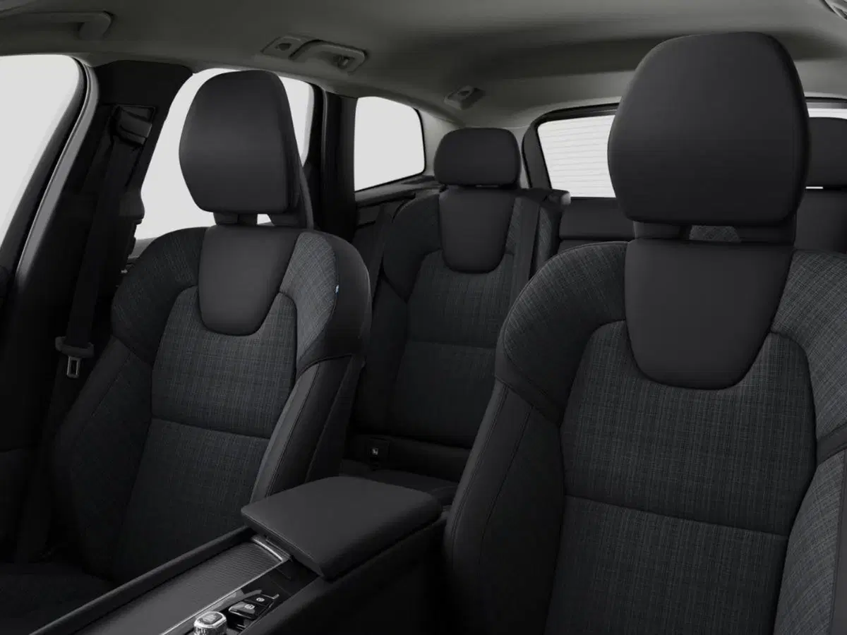 Volvo XC60 nuova a Roma (3)