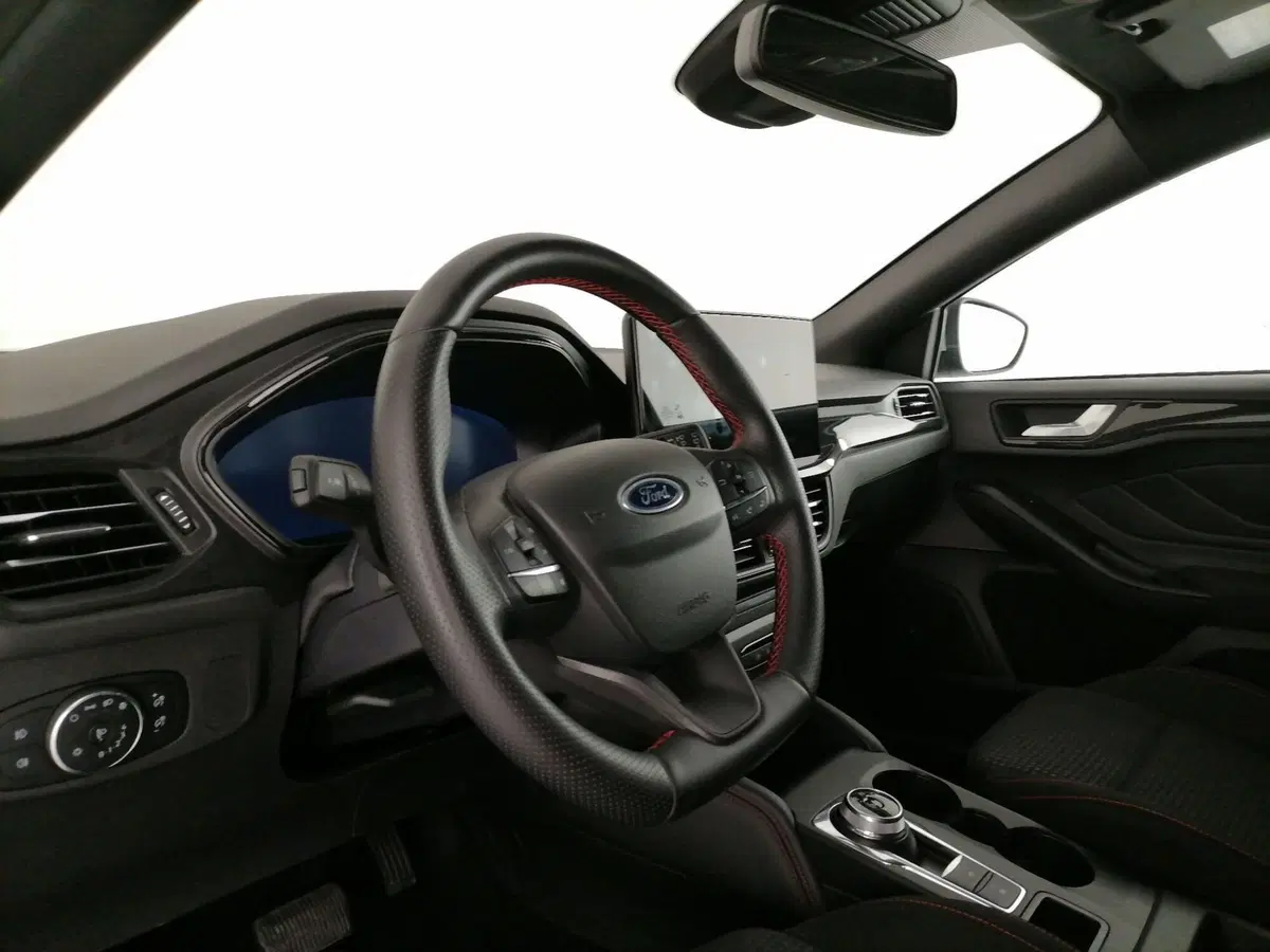 Ford Focus Station Wagon usata a Roma (12)