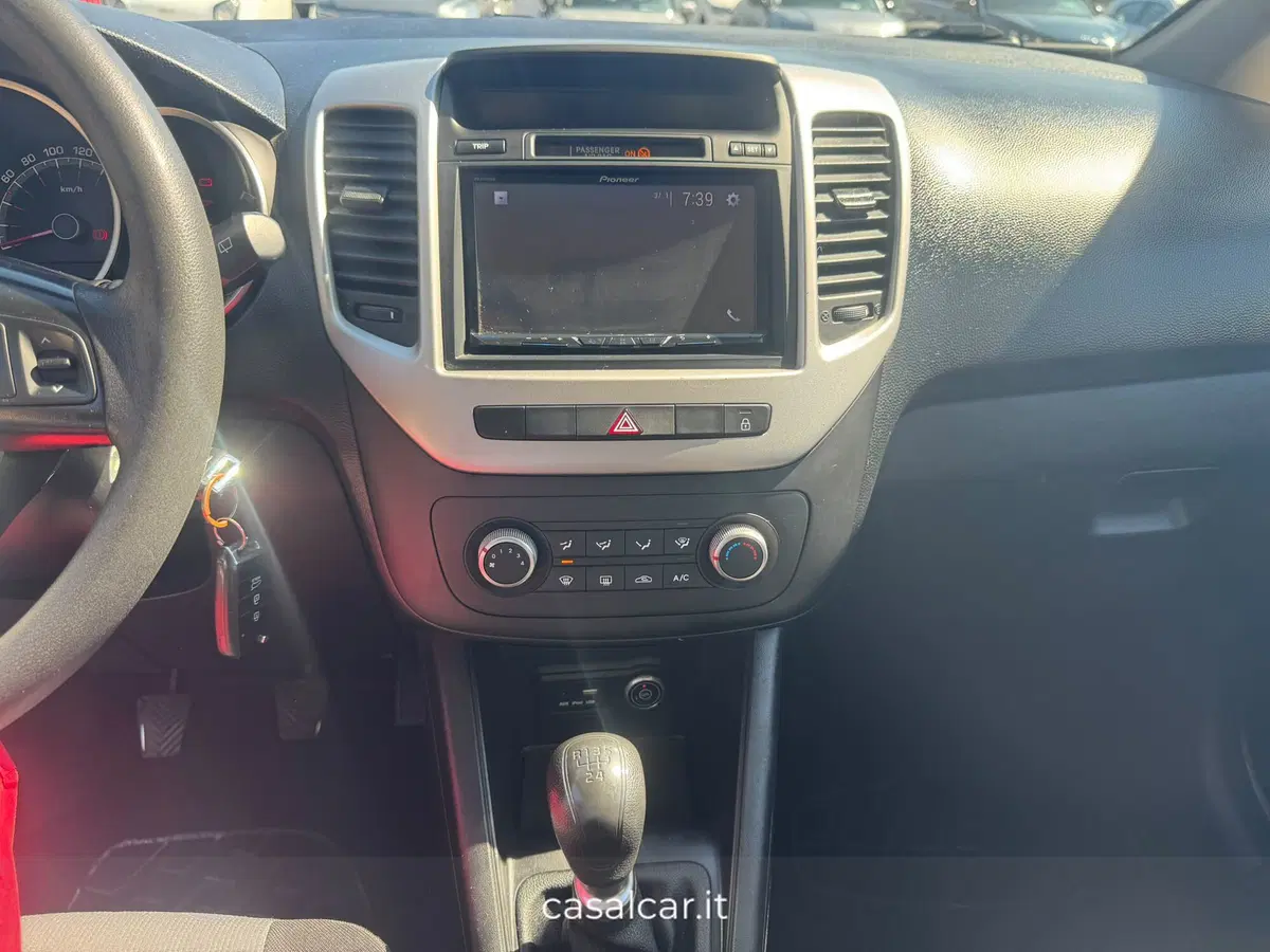Kia Venga usata a Salerno (13)