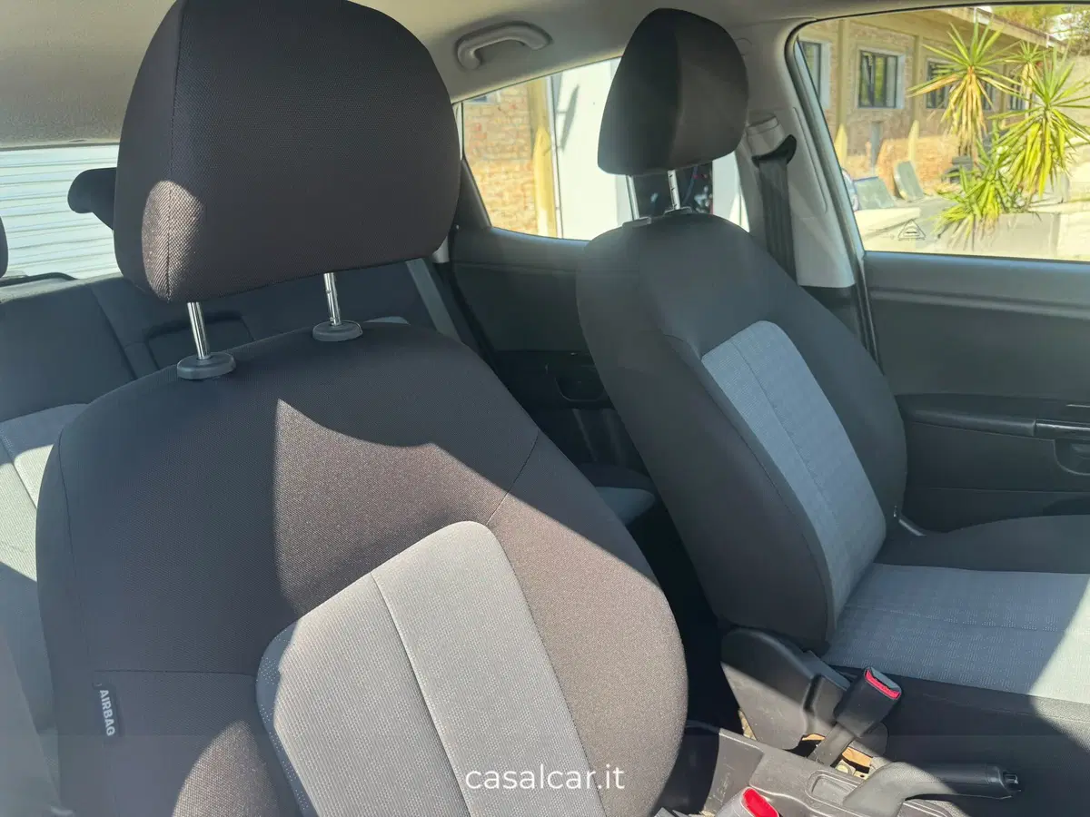 Kia Venga usata a Salerno (16)